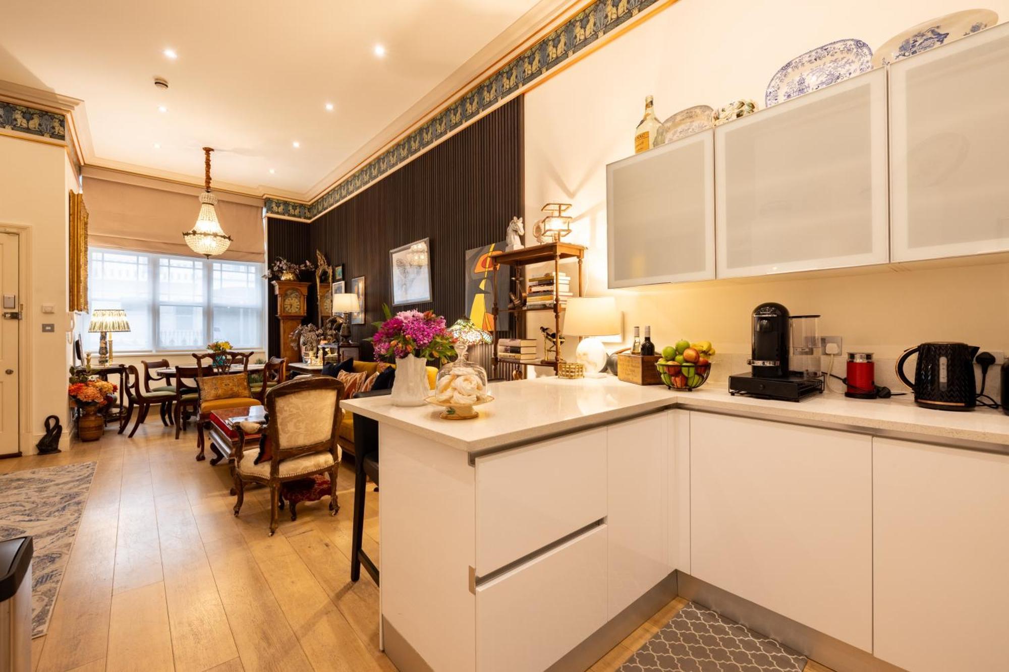 Apartment Large 4-bed 8-guests W Patio 1841 House Paddington